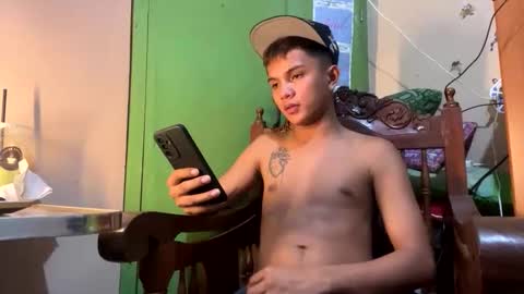 Snapshot of krunoxx chatting on 02-11-26, 05:29 clarence online show from 02-11-26, 05:29