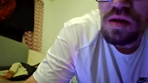 Snapshot of kryptoni18435 chatting on 12-15-25, 05:06 Tommy online show from 12-15-25, 05:06