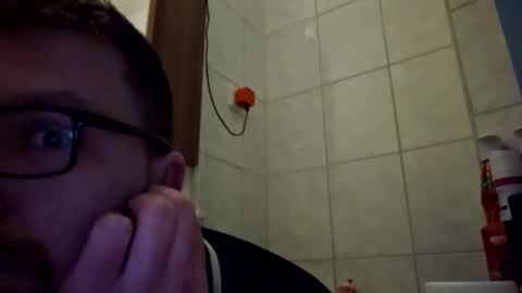 Snapshot of kryptoni18435 chatting on 12-21-25, 05:31 Tommy online show from 12-21-25, 05:31