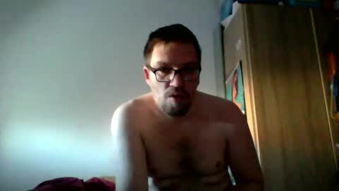 Snapshot of kryptoni18435 chatting on 02-03-26, 02:44 Tommy online show from 02-03-26, 02:44