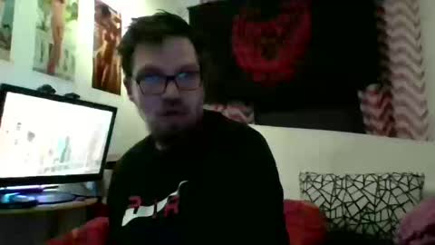 Snapshot of kryptoni18435 chatting on 03-10-26, 08:14 Tommy online show from 03-10-26, 08:14