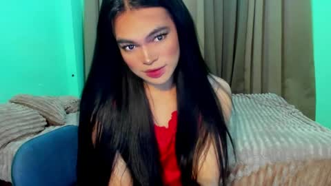 Snapshot of krystal_angel chatting on 05-21-26, 02:51 krystal_angel online show from 05-21-26, 02:51
