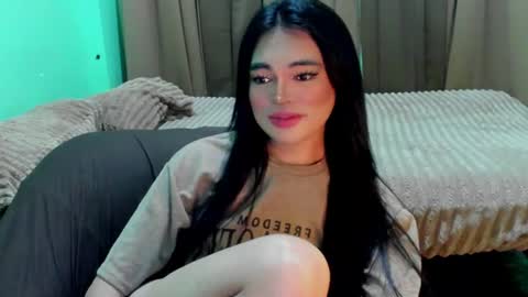 Snapshot of krystal_angel chatting on 06-24-26, 08:52 krystal_angel online show from 06-24-26, 08:52