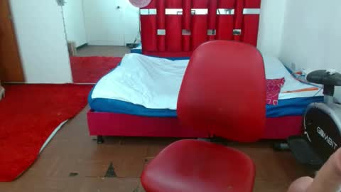 Snapshot of krystal_thomson chatting on 09-13-25, 03:34 KRYSTAL THOMSON online show from 09-13-25, 03:34