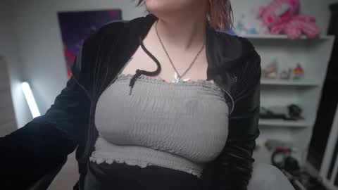 Krystal Syx online show from 03-08-25, 08:14