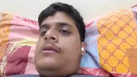 Snapshot of ks976sexy2 chatting on 12-19-25, 05:53 ks976sexy2 online show from 12-19-25, 05:53