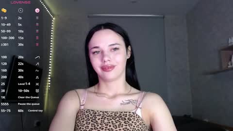 Snapshot of kseni_a chatting on 05-28-26, 10:01 Ksenia online show from 05-28-26, 10:01