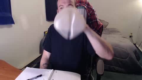 Snapshot of kuggy570 chatting on 12-02-24, 11:07 Kuggy online show from 12-02-24, 11:07