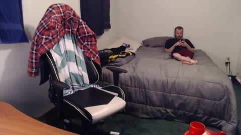 Snapshot of kuggy570 chatting on 12-16-24, 11:39 Kuggy online show from 12-16-24, 11:39