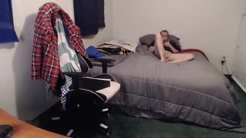 Snapshot of kuggy570 chatting on 01-19-25, 01:00 Kuggy online show from 01-19-25, 01:00