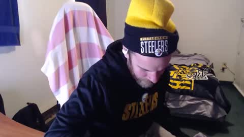 Snapshot of kuggy570 chatting on 01-12-26, 06:24 Kuggy online show from 01-12-26, 06:24