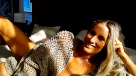 Lucy online show from 08-06-26, 01:40