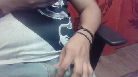 kunahub17 online show from 11-04-25, 02:21