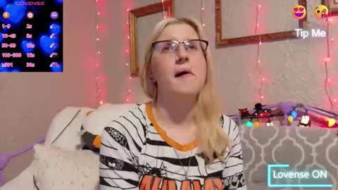 Samantha online show from 11-17-25, 02:06