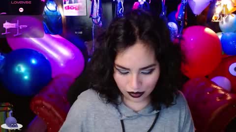 Fetiche Woman online show from 09-15-25, 10:43