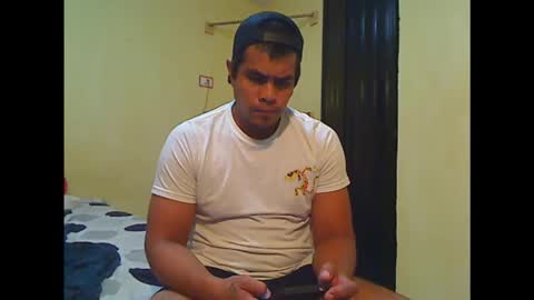 Snapshot of kushlozter chatting on 10-17-25, 07:44 kushlozter online show from 10-17-25, 07:44