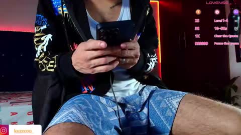 kuzzcoo online show from 10-14-25, 03:29