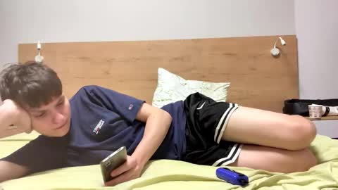 Snapshot of kvara328832 chatting on 11-29-25, 05:38 kvara328832 online show from 11-29-25, 05:38