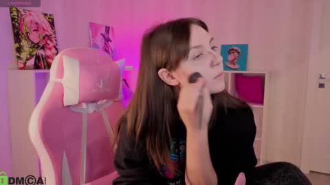 Snapshot of kvetachka chatting on 09-12-25, 01:28 Kvetachka Thu-Sun 0900am-1500pmGTM2 online show from 09-12-25, 01:28