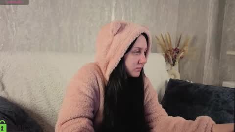 Snapshot of kvetachka chatting on 10-17-25, 01:53 Kvetachka Thu-Sun 0900am-1500pmGTM2 online show from 10-17-25, 01:53
