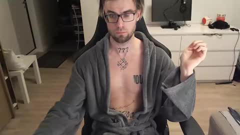 Snapshot of kyle_alternative chatting on 12-14-24, 11:18 Kyle online show from 12-14-24, 11:18