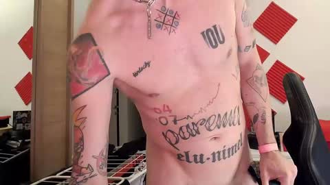 Snapshot of kyle_alternative chatting on 01-02-25, 03:05 Kyle online show from 01-02-25, 03:05