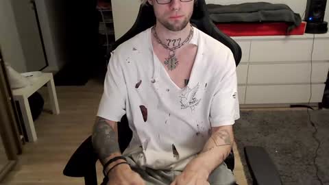 Snapshot of kyle_alternative chatting on 01-24-25, 07:51 Kyle online show from 01-24-25, 07:51