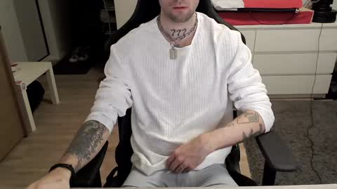 Snapshot of kyle_alternative chatting on 02-01-25, 08:18 Kyle online show from 02-01-25, 08:18