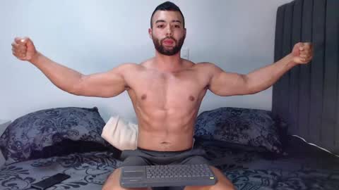 Snapshot of kyle_collinz chatting on 02-21-25, 05:46 Kyle collinz online show from 02-21-25, 05:46