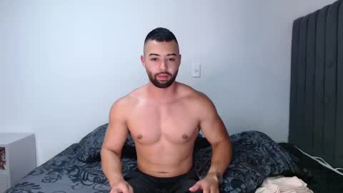 Snapshot of kyle_collinz chatting on 02-25-25, 05:08 Kyle collinz online show from 02-25-25, 05:08