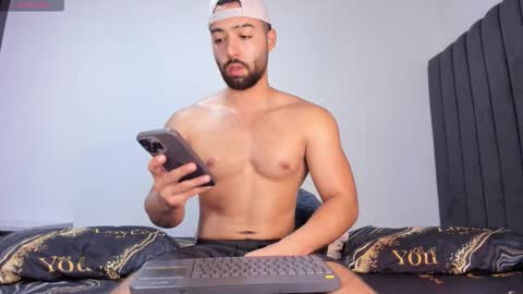 Snapshot of kyle_collinz chatting on 09-20-25, 08:21 Kyle collinz online show from 09-20-25, 08:21