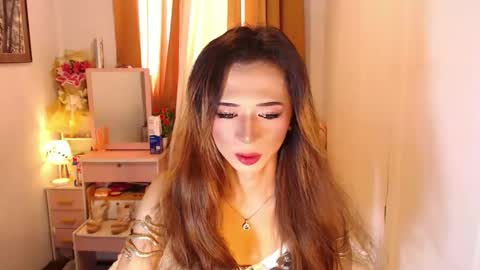 Snapshot of kylene17 chatting on 12-21-25, 06:09 babyKylene online show from 12-21-25, 06:09