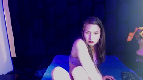 kylie_bloom online show from 10-27-25, 12:04