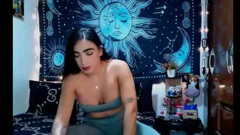 Snapshot of kylie_capricorn chatting on 06-27-26, 10:15 kylie online show from 06-27-26, 10:15