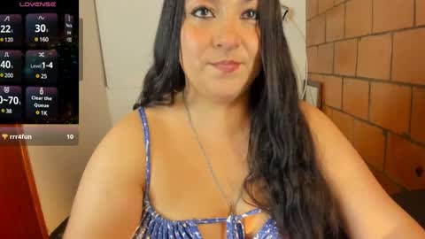 Snapshot of kylie_daniiels chatting on 01-08-25, 11:30 Kylie online show from 01-08-25, 11:30