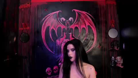 Snapshot of kylie_foxx1 chatting on 06-19-26, 01:43 submissive demon Please help me to reach 500 thumbs up online show from 06-19-26, 01:43