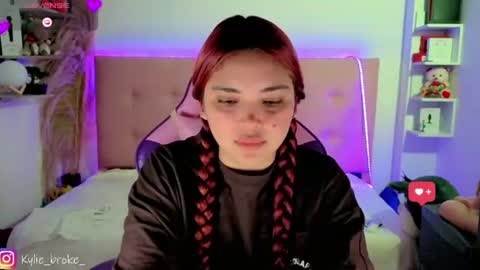 k ylie online show from 06-18-26, 09:30