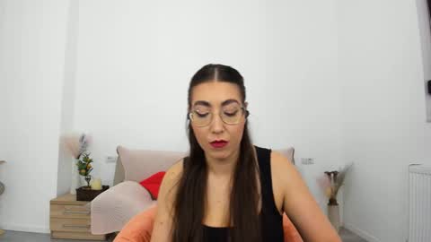 Snapshot of kylie_kathy chatting on 09-24-25, 06:22 Kylie online show from 09-24-25, 06:22