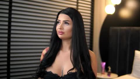 Snapshot of kylie_kroft chatting on 02-10-26, 05:55 Kylie online show from 02-10-26, 05:55