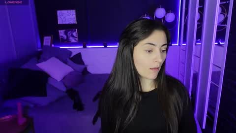 Kylie online show from 03-09-25, 05:33