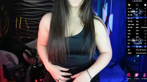 Kylie online show from 11-28-25, 01:25