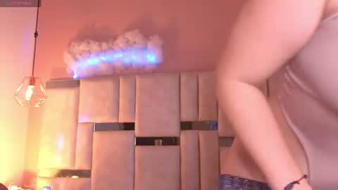  Kylie  online show from 07-19-26, 01:15