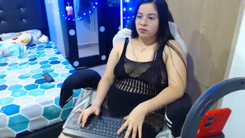 Snapshot of kylie_switch chatting on 12-14-24, 01:06 Instagram Kylie switch  followme  buy lovense here online show from 12-14-24, 01:06