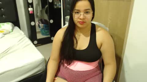 Snapshot of kylie_switch chatting on 03-08-25, 11:18 Instagram Kylie switch  followme  buy lovense here online show from 03-08-25, 11:18