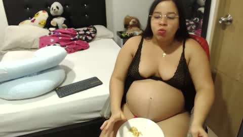 Snapshot of kylie_switch chatting on 09-17-25, 12:23 Instagram Kylie switch  followme  buy lovense here online show from 09-17-25, 12:23