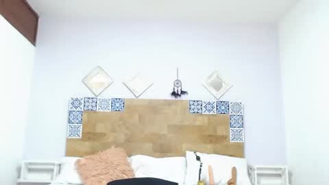 Melissa online show from 01-26-25, 04:20