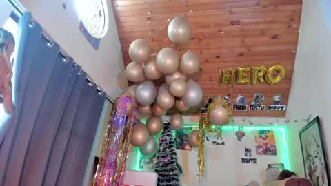   online show from 12-08-24, 10:03