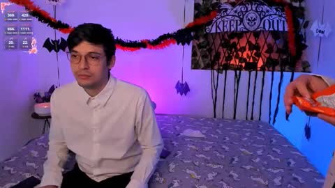 Snapshot of kylietimothee chatting on 10-17-25, 07:05 kylietimothee online show from 10-17-25, 07:05