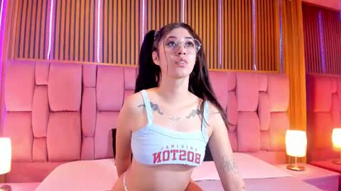  KYLIE  online show from 11-28-25, 04:31