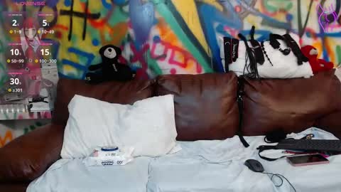 Kylie online show from 10-31-25, 11:11